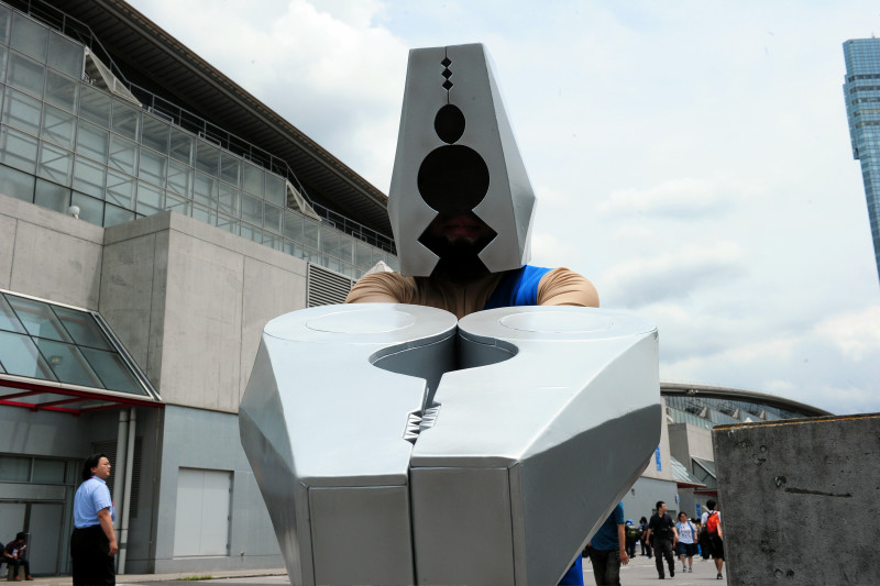 Illustration for article titled From Creepy to Cute, Cosplay at Wonder Festival